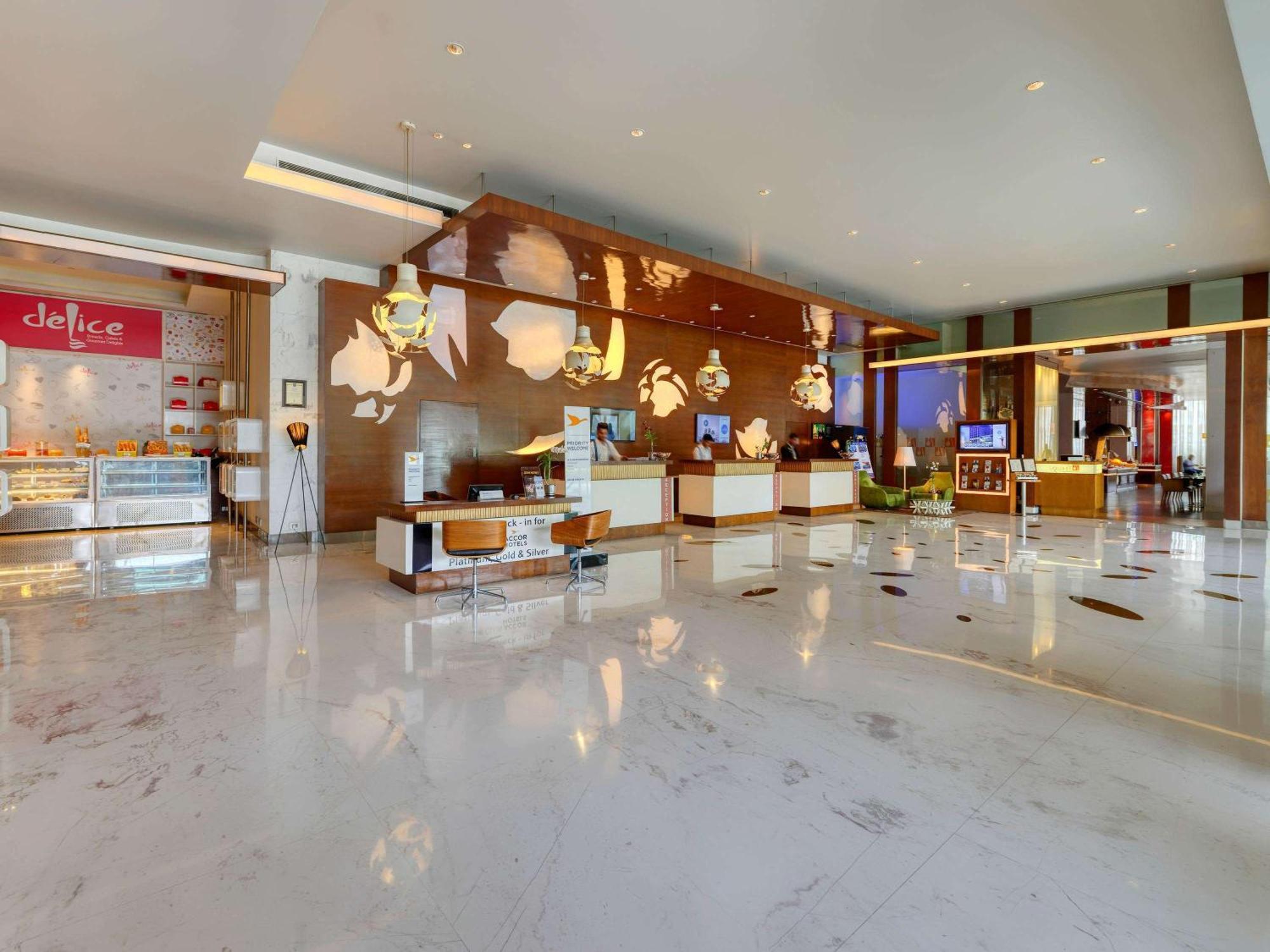โนโวเทล เบงกาลูรู เอาเตอร์ริงโร้ด Hotel บังกาลอร์ ภายนอก รูปภาพ